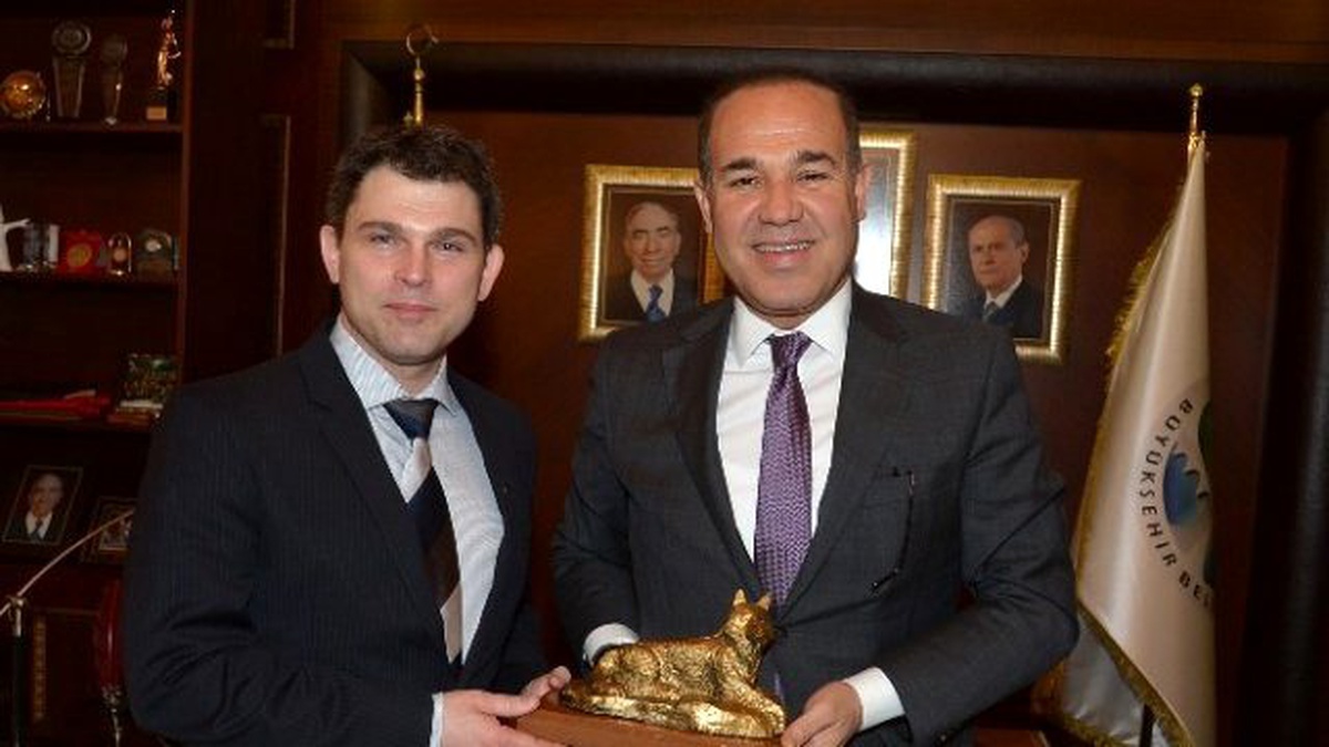 Yeni Zelanda Büyükelçi Vekili Mcısaac Adana\'da