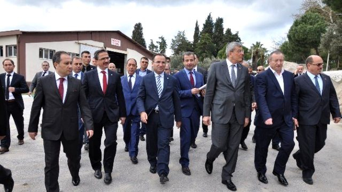 Adalet Bakanı Bozdağ Cezaevi İş Yurtlarını Gezdi