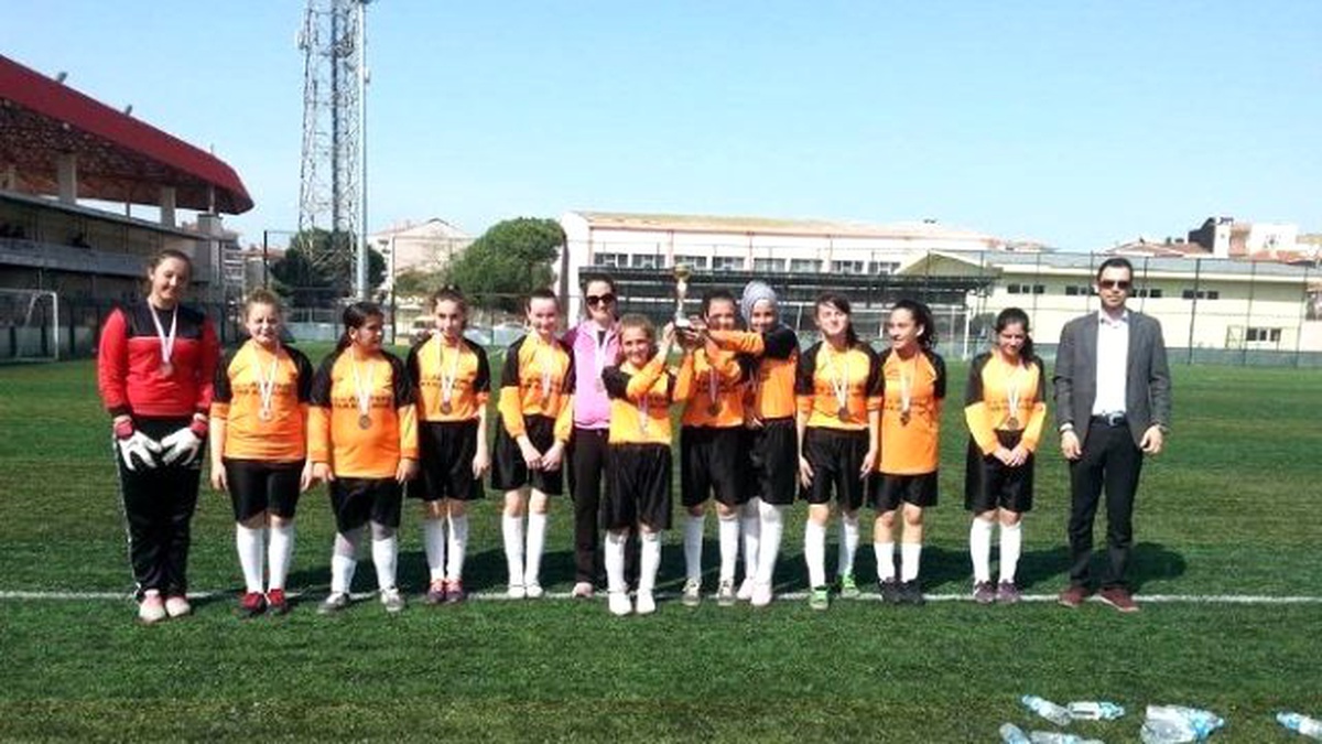 Çanakkale Yıldız Kızlar Futbol Müsabakaları