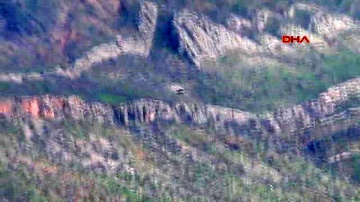 Obüsler Balkaya Dağları\'nda PKK Hedeflerini Vurdu