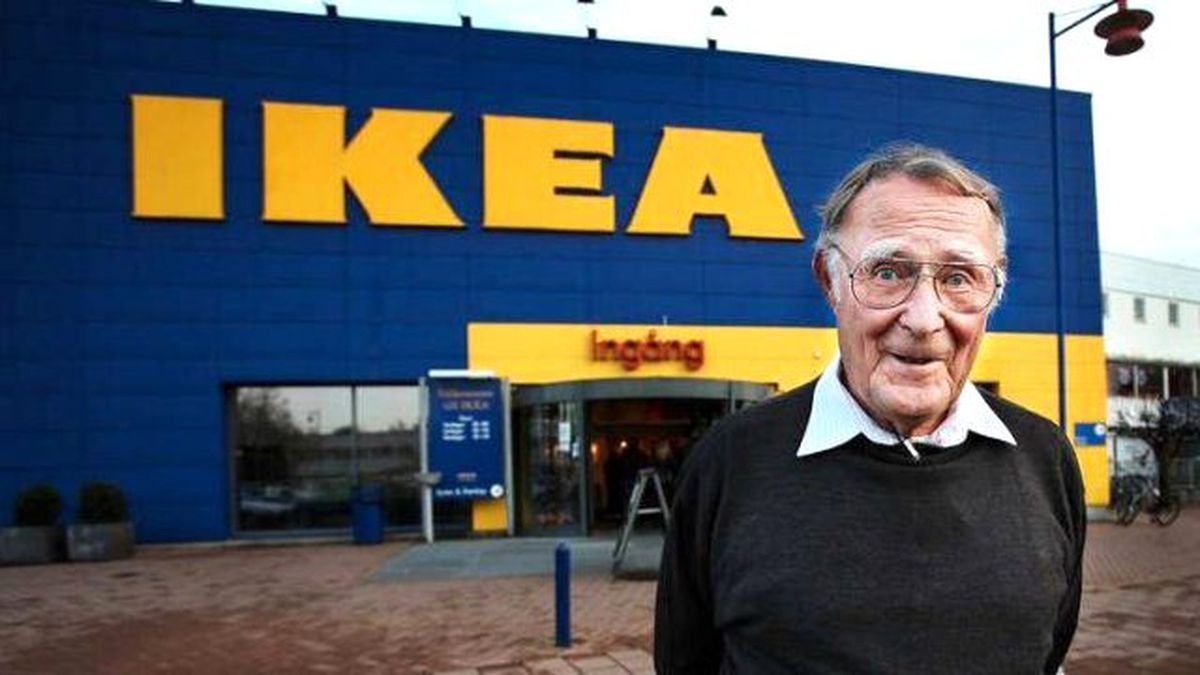 IKEA'nın Efsane Kurucusu Bit Pazarından Giyiniyor
