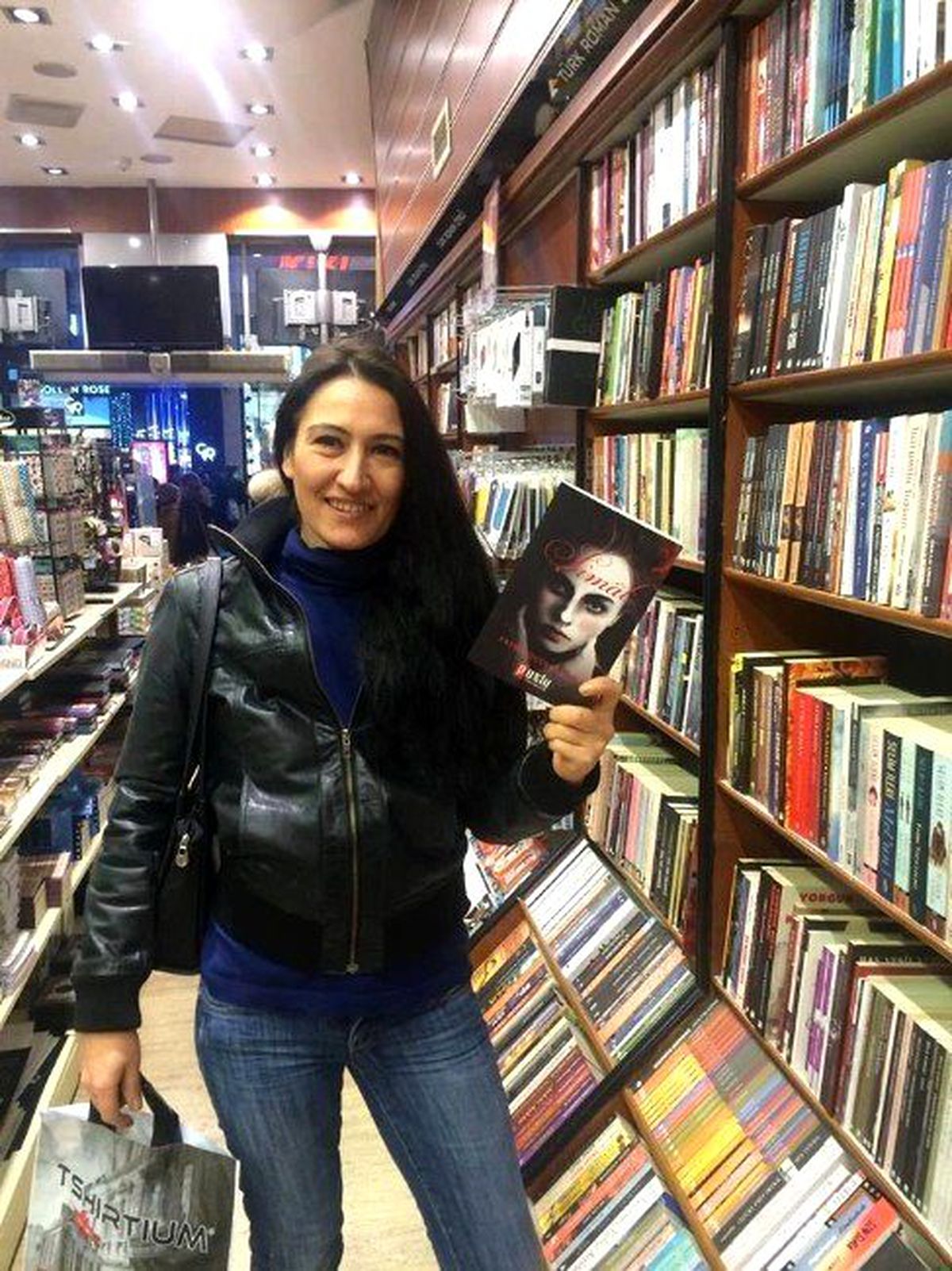 Kadın Yazardan Anlamlı Jest