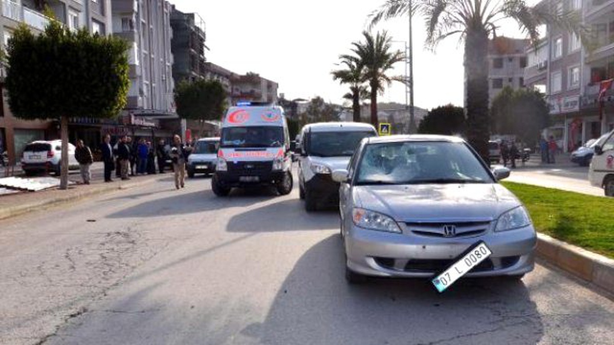 Manavgat\'ta Otomobilin Çarptığı Yaya Öldü