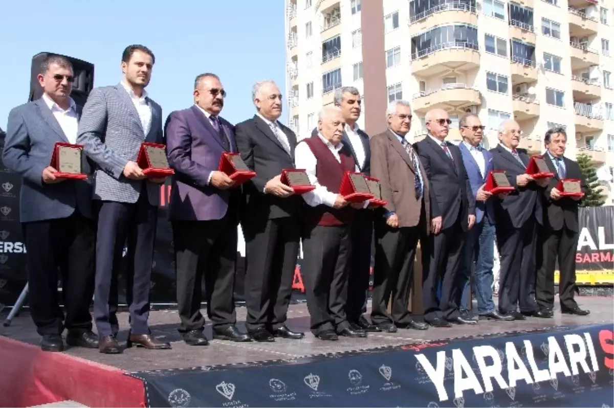 Mersin\'den Suriye Sınırına 50 Tır Yardım