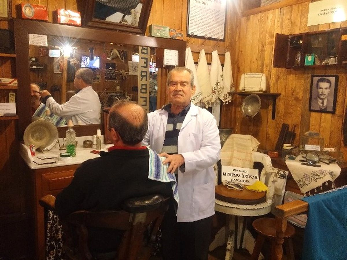 Yarım Asrı Aşkın Berber Malzemeleriyle Tarih Kokan Tıraş
