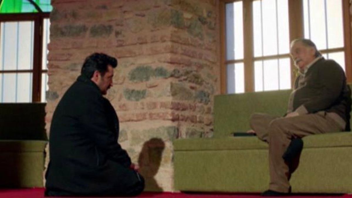 Poyraz Karayel'de Alevileri Mest Eden Sahne! Zülfikar, Cemevine Gitti