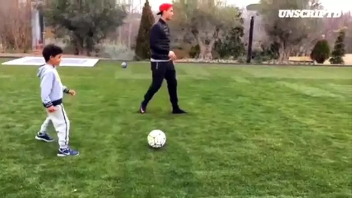 Ronaldo Bu Kez Oğluyla Yarıştı!