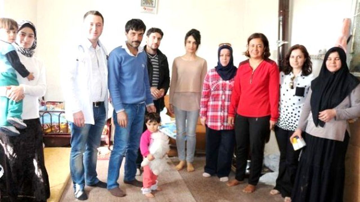Suriye'li Sığınmacılar Sağlık Taramasından Geçirildi