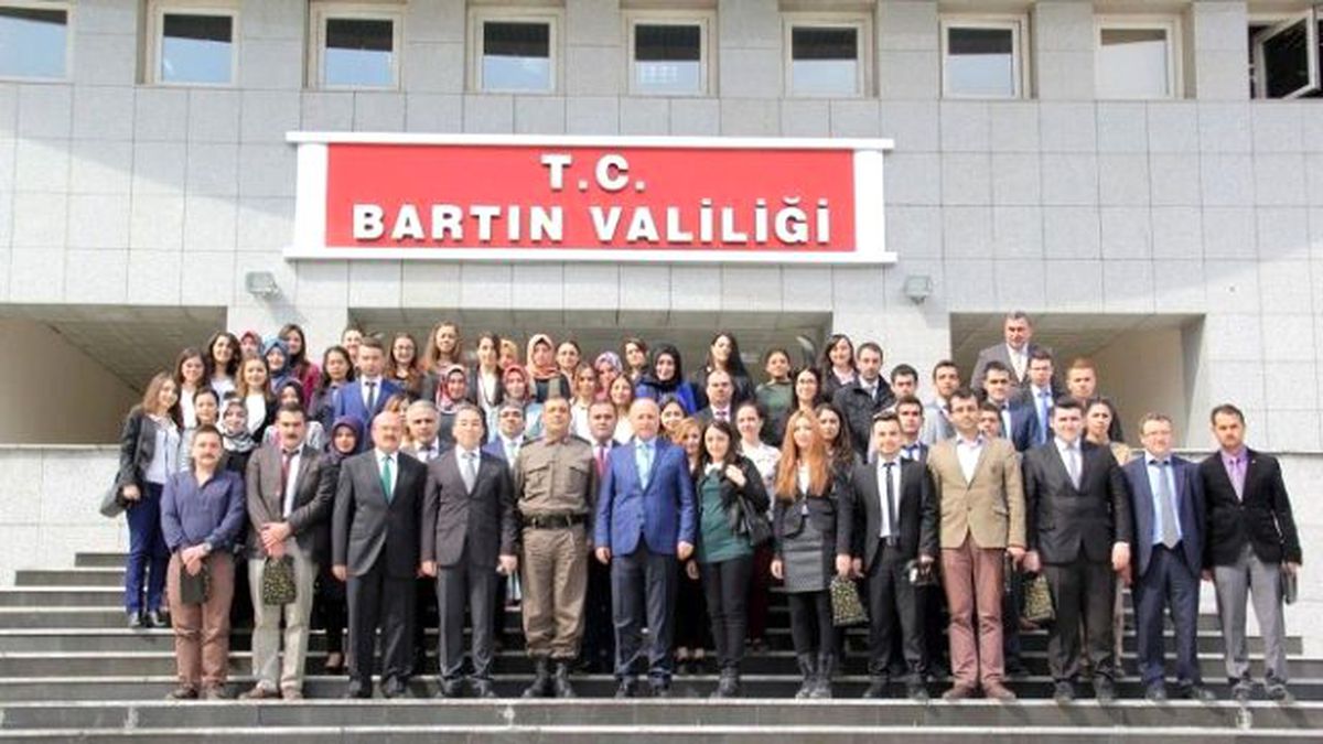 Vali Azizoğlu, Aday Öğretmenlerle Buluştu