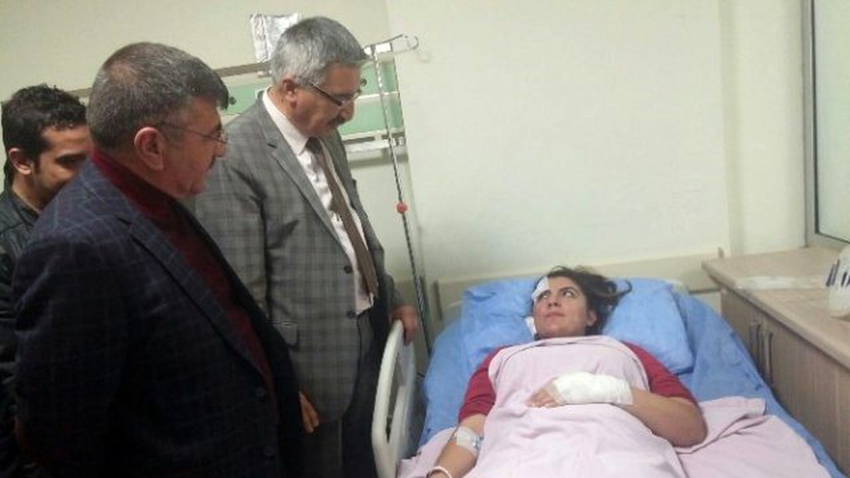 Vali Kılıç ve Başkan Akdoğan Yaralıları Ziyaret Etti