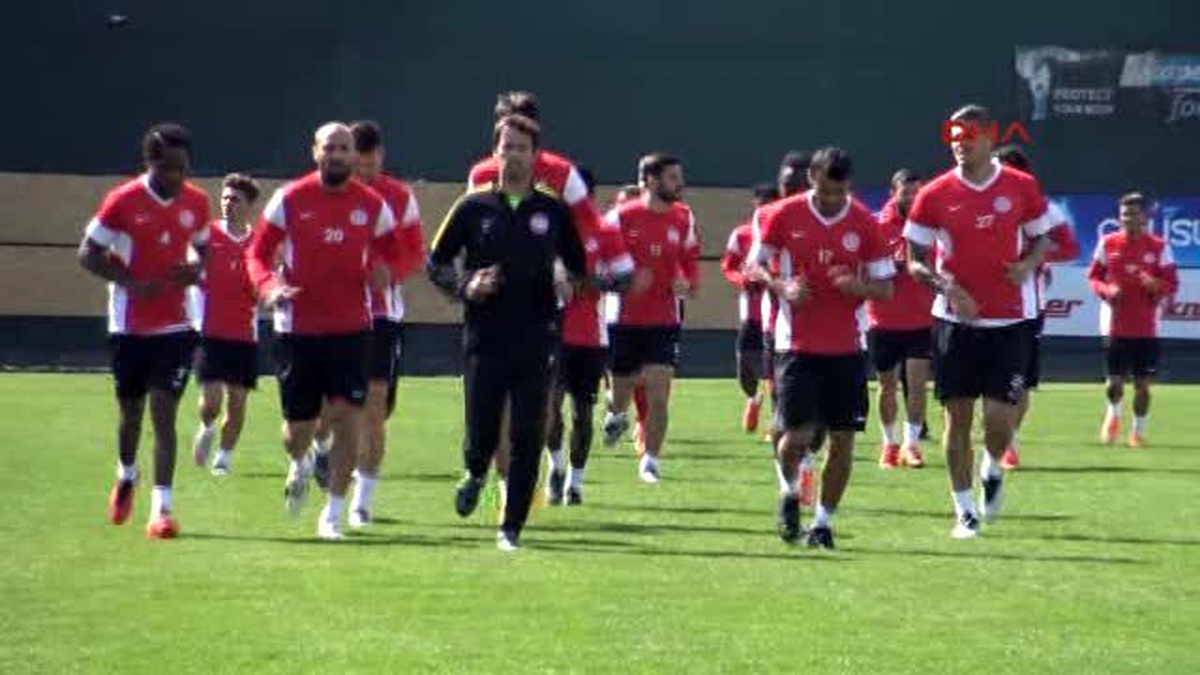 Antalyaspor\'da Morais Toplantı Yaptı