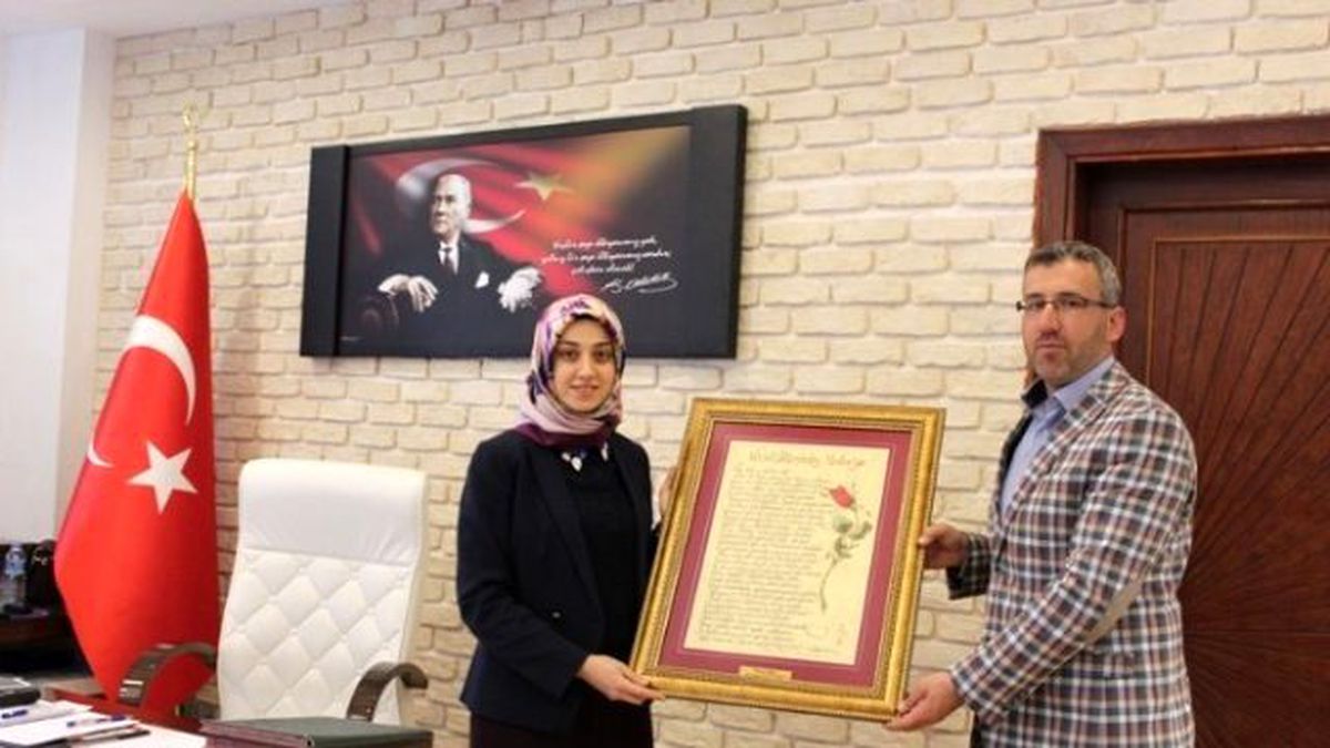 Başkan Güler\'den İlk Başörtülü Kaymakam Kısa\'ya Hayırlı Olsun Ziyareti