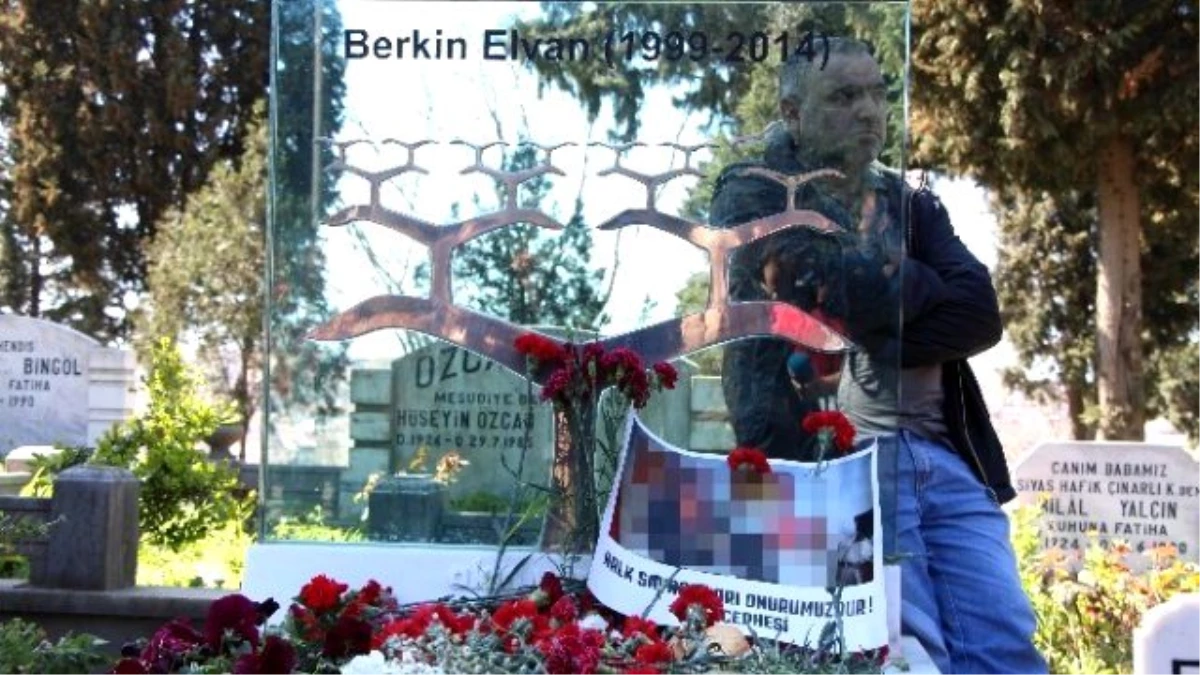 Berkin Elvan \'In Mezarı Başında Terör Örgütü Propagandası