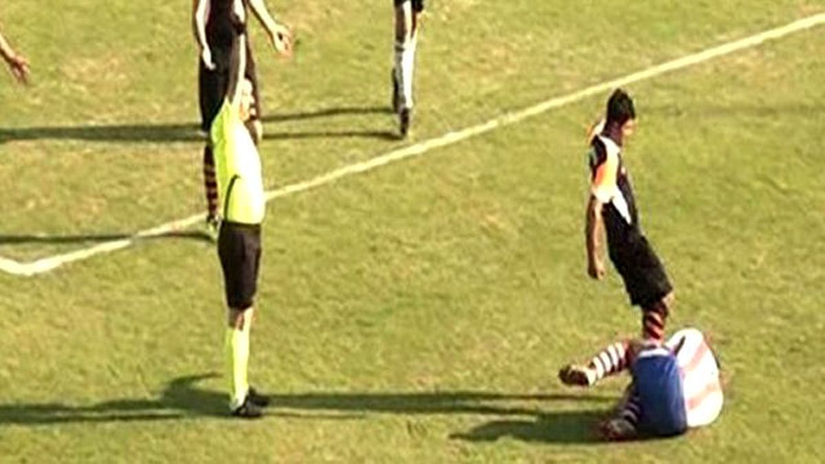 Rakibinin Yüzüne Tekme Atan Futbolcuya 3 Yıl Hapis İstemi