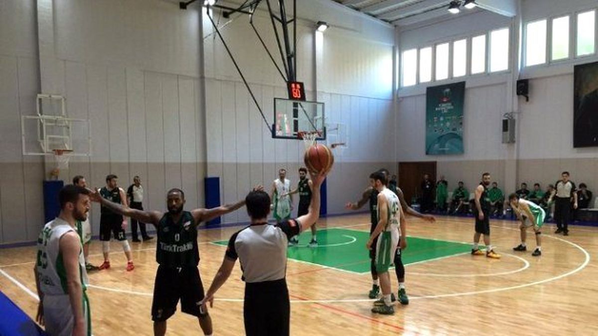 Büyükşehir Basket İstanbul\'da Galip