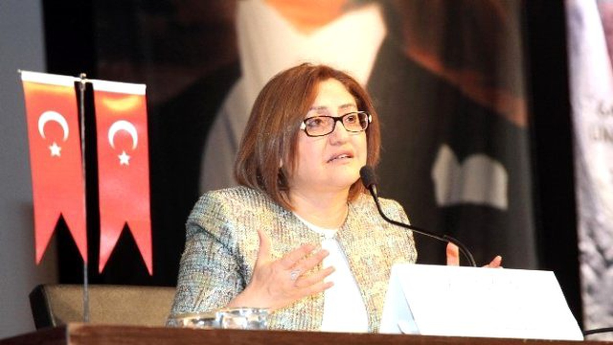 Büyükşehir Belediye Başkanı Fatma Şahin,