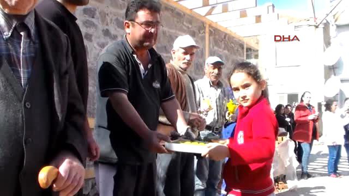 Çanakkale Öğrencilerden Anlamlı Ziyaret