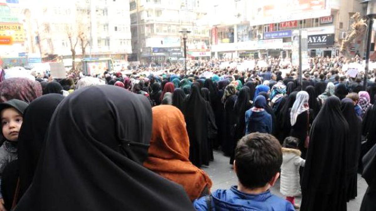 Diyarbakır\'da İslami Stk\'lardan Karikatür Protestosu