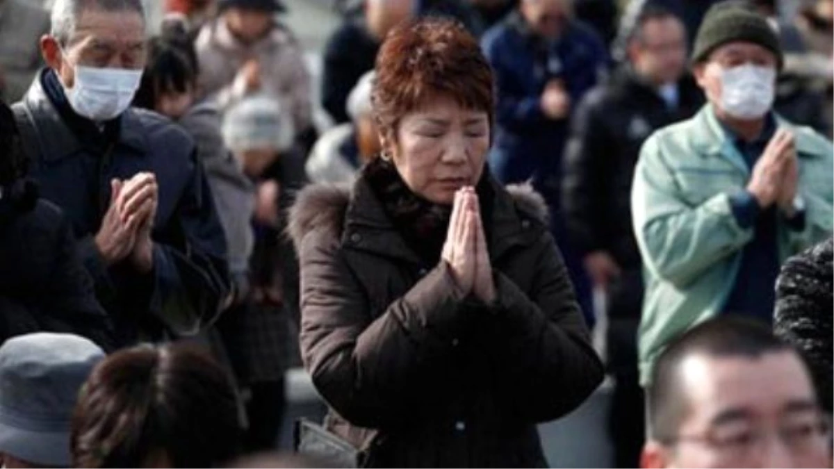 Japonya Deprem ve Tsunami Faciasının Kurbanlarını Anıyor