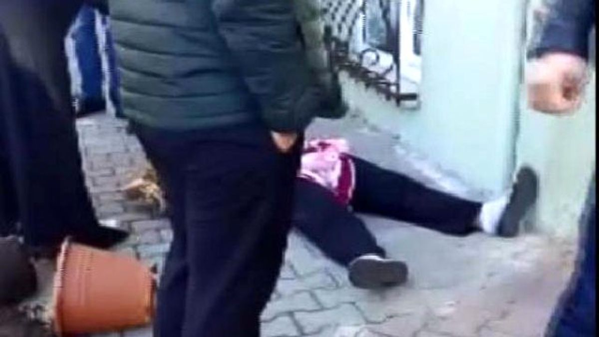 Saksılı Müdahale! Kocasının Saldırısına Uğrayan Kadını Yine Kadınlar Kurtardı