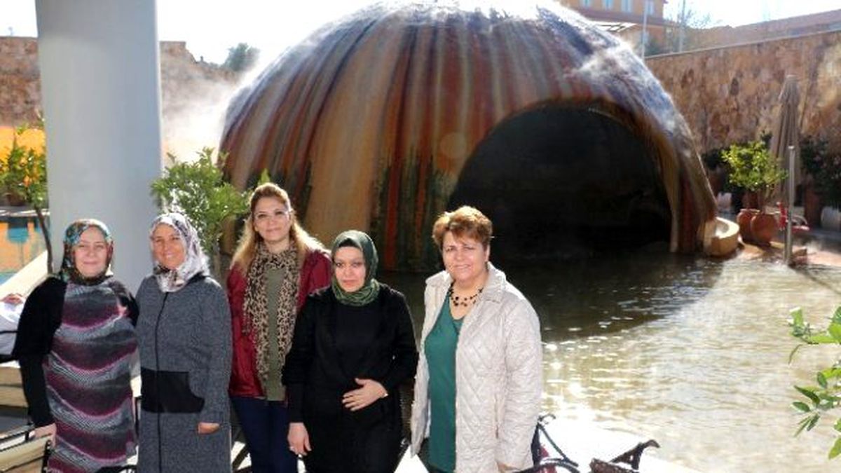 Merkezefendili Kadınlar Sıcak Suyla Buluşmaya Devam Ediyor
