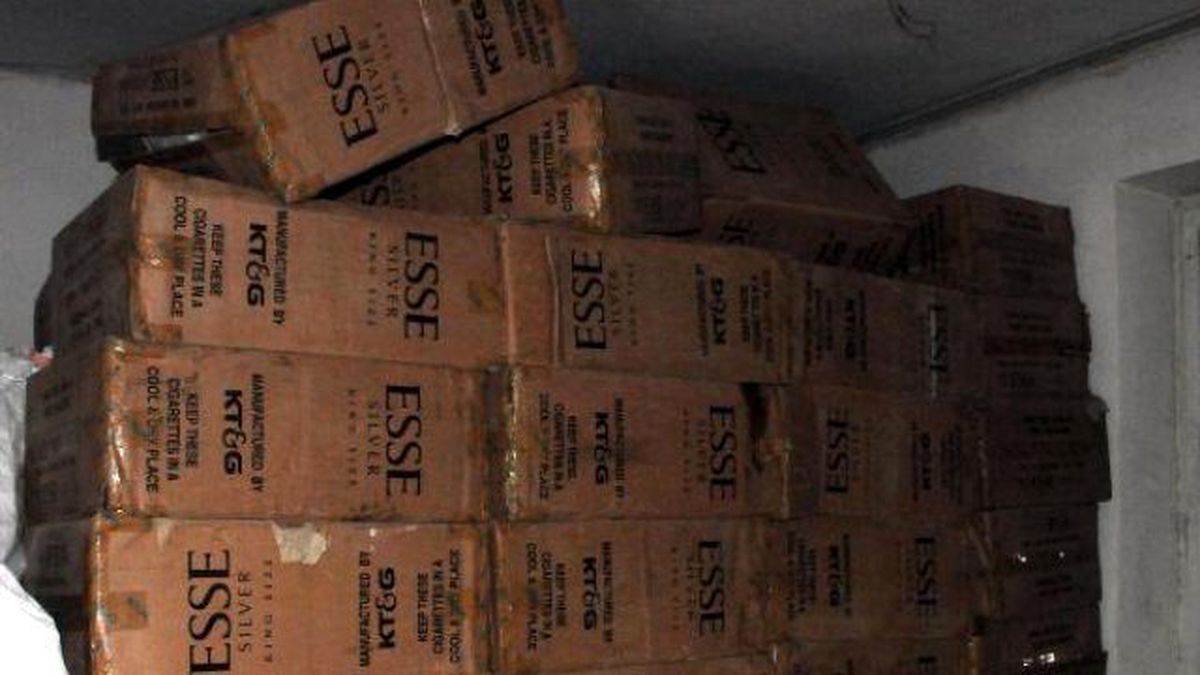 Otobüsdeki Özel Bölmelerde 63 Bin 640 Paket Kaçak Sigara Ele Geçirildi