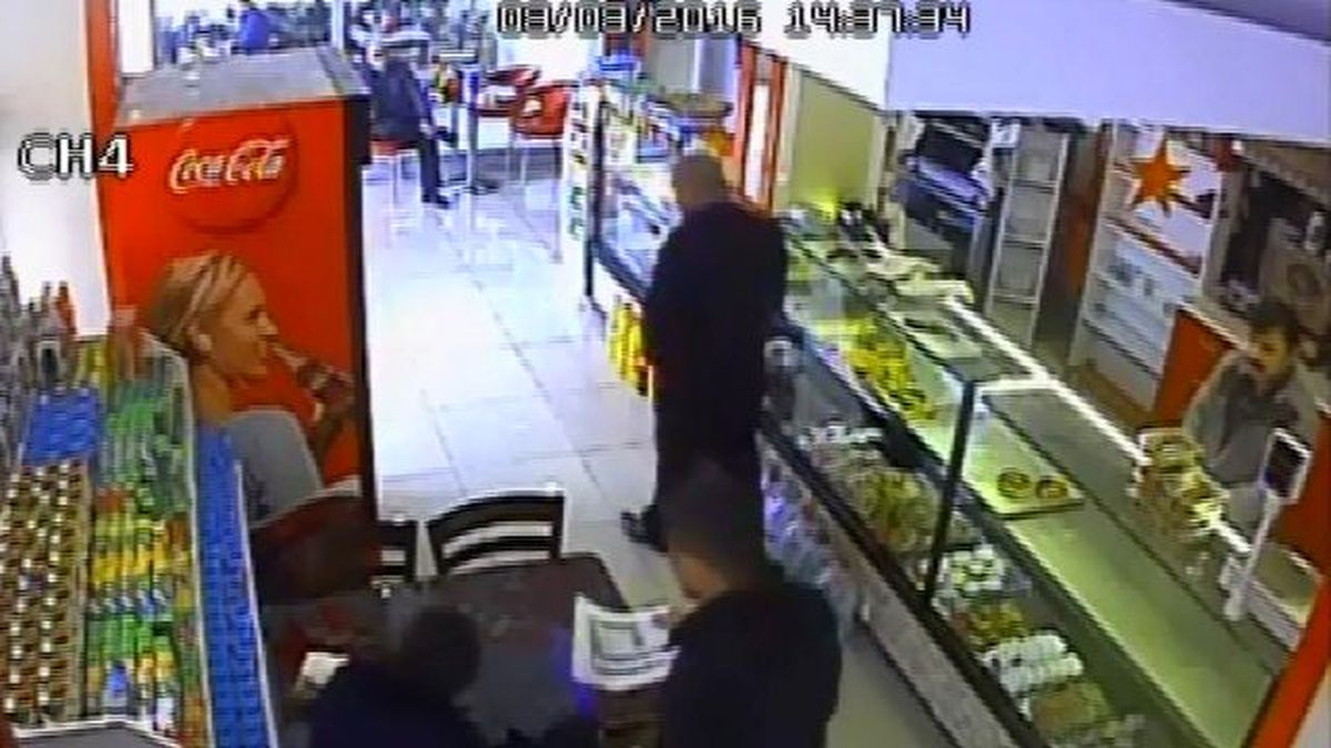 Polisten CHP'li Avcılar Belediyesi'nin Zabıtalarına Rüşvet Baskını