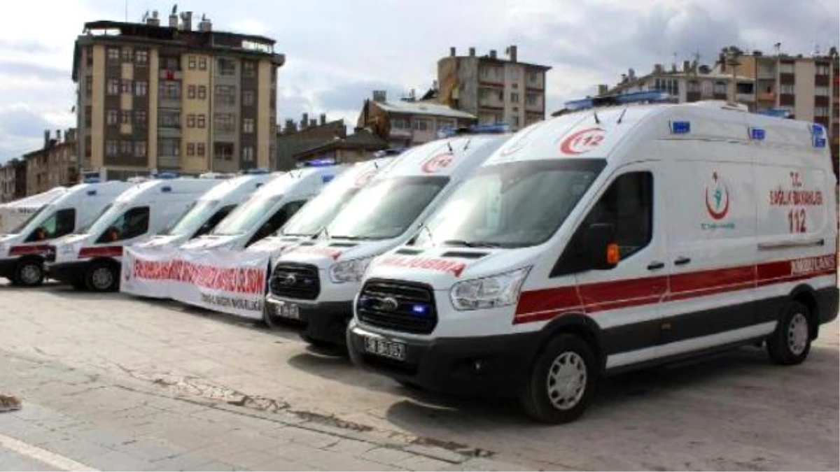 Sağlık Bakanlığı Sivas\'a 12 Ambulans Gönderdi