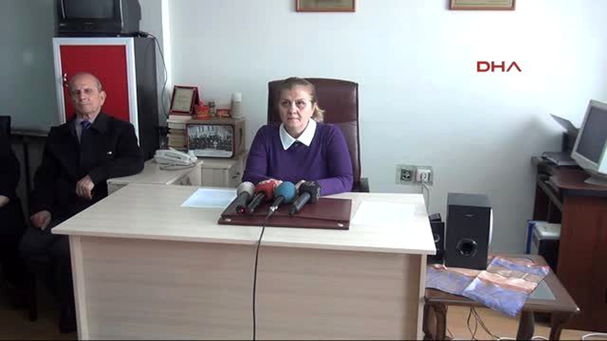 Sivas - Cumhuriyetçi Kadınlar, İstiklal Marşı\'nın Kabulünü Kutladı
