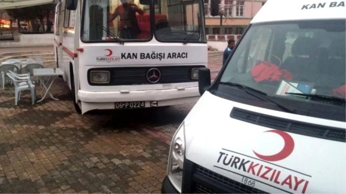 Türk Kızılayı Kan Alma Ekibi Sungurlu\'da
