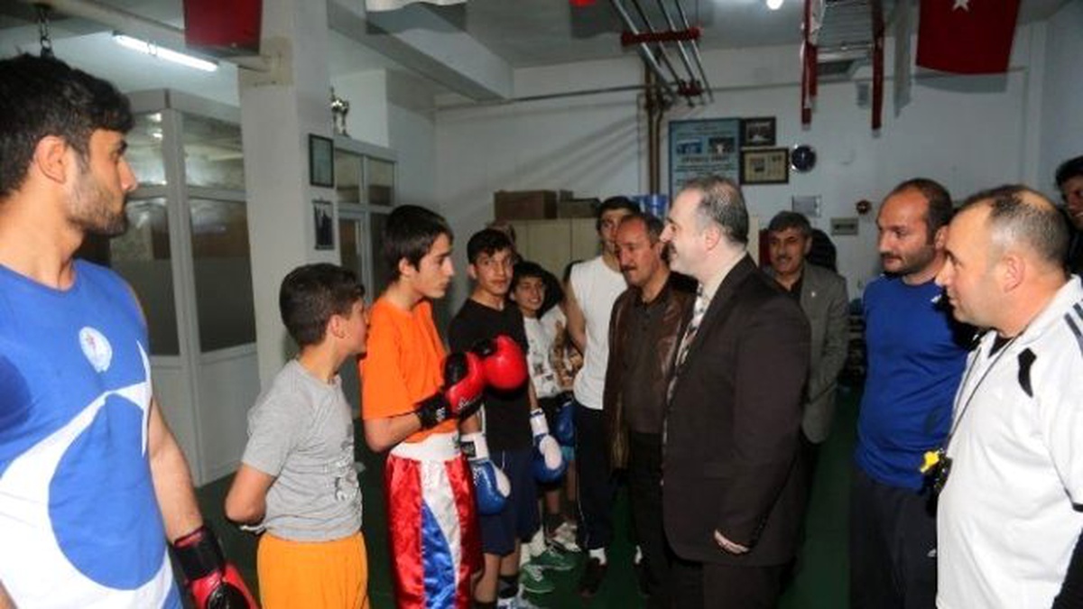 Tuşba Belediyesi Sporcularından Büyük Başarı