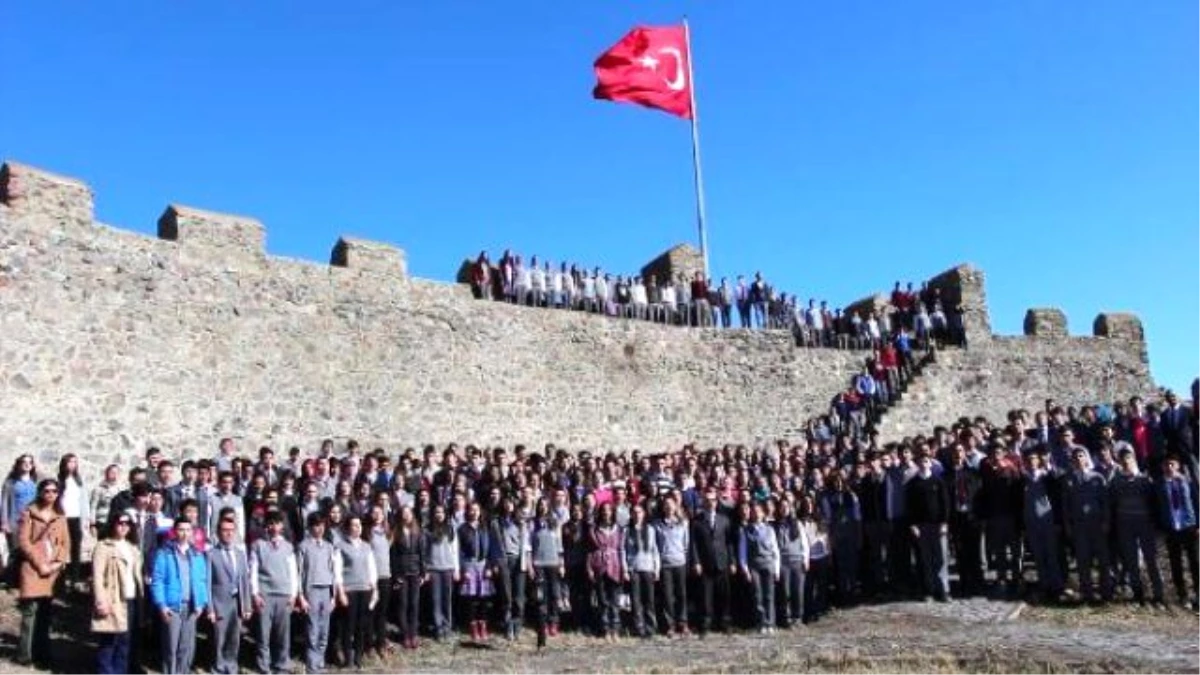 Ardahan\'da 369 Öğrenciyle İstiklal Marşı Klibi