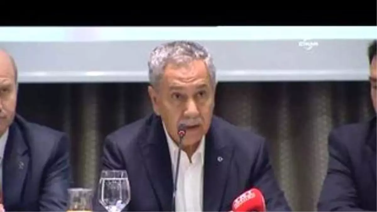 Arınç: Facebook\'un Kapatılması Gündemde Değil