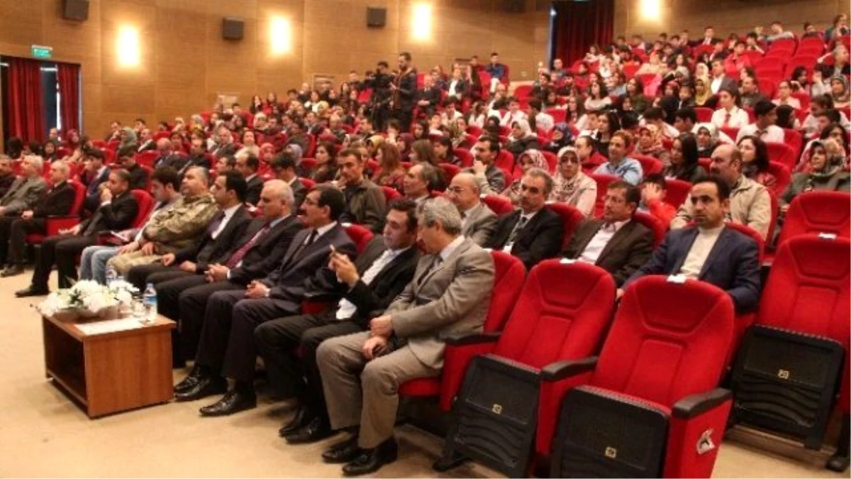Elazığ\'da İstikal Marşı\'nın Kabulü ve Mehmet Akif Ersoy\'u Anma Programı Düzenlendi