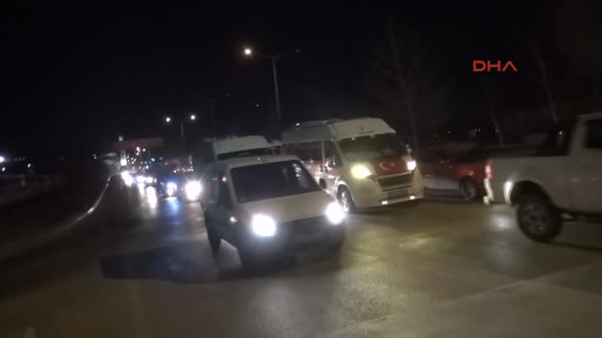 Eskişehir Şehit Uzman Çavuşun Baba Evi Önünde Saygı Duruşu