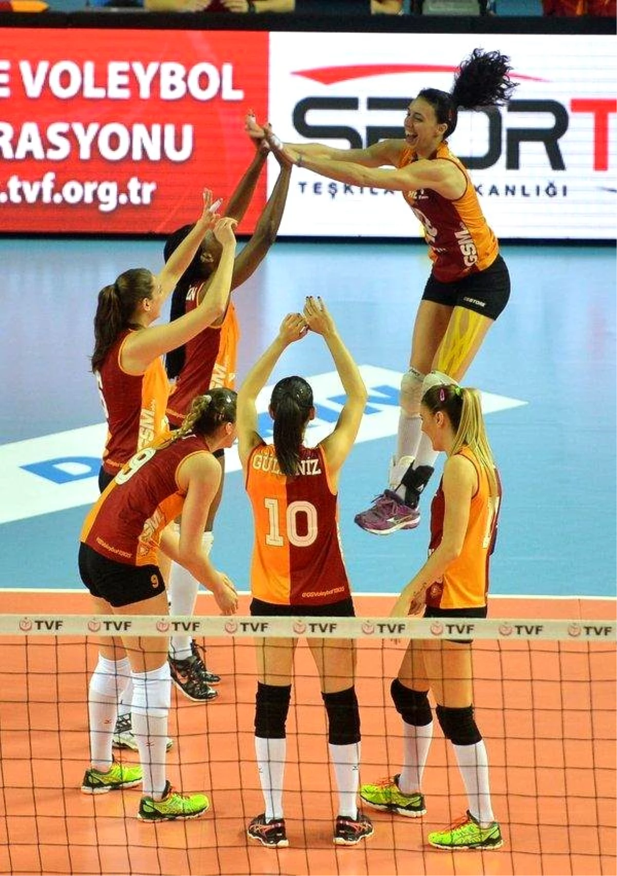 Galatasaray Daikin Cev Kupası\'nda Finale Yükseldi