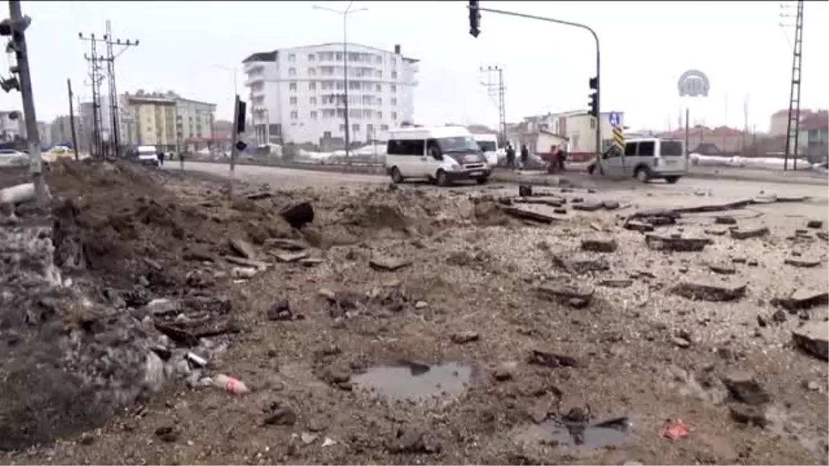 Hakkari\'de Terör Saldırısı: 2 Polis Yaralı