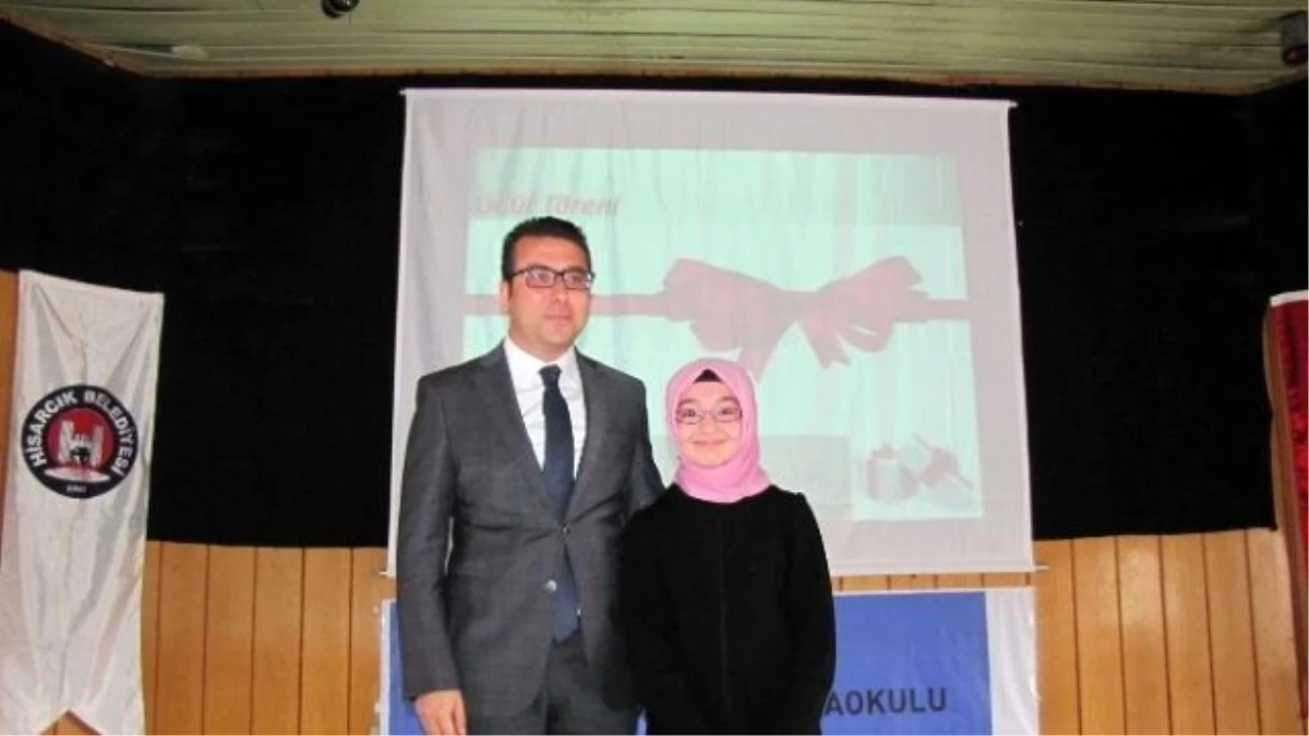 Teog Türkiye İkincisi Öğrenciye Ödül