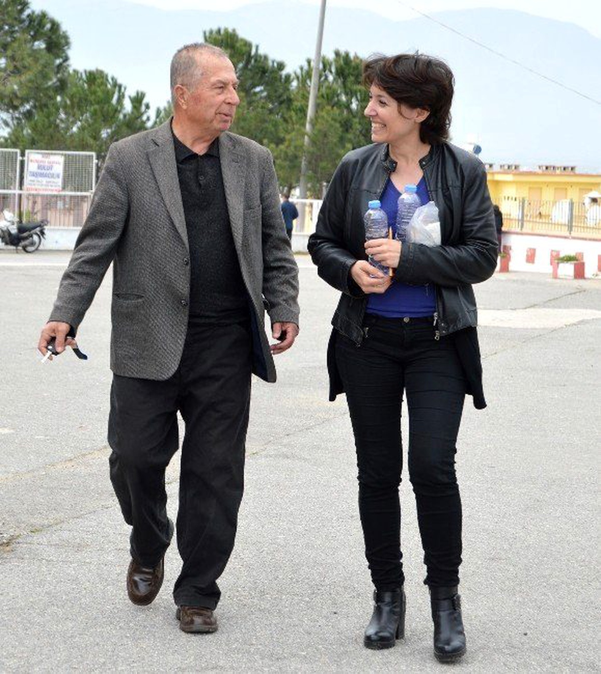 73 Yaşında, Kızıyla Sınava Girdi