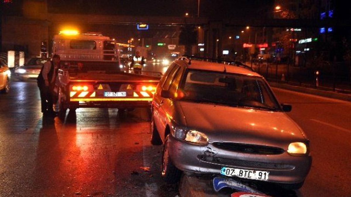 Alkollü Sürücüyü Refüj Durdurdu