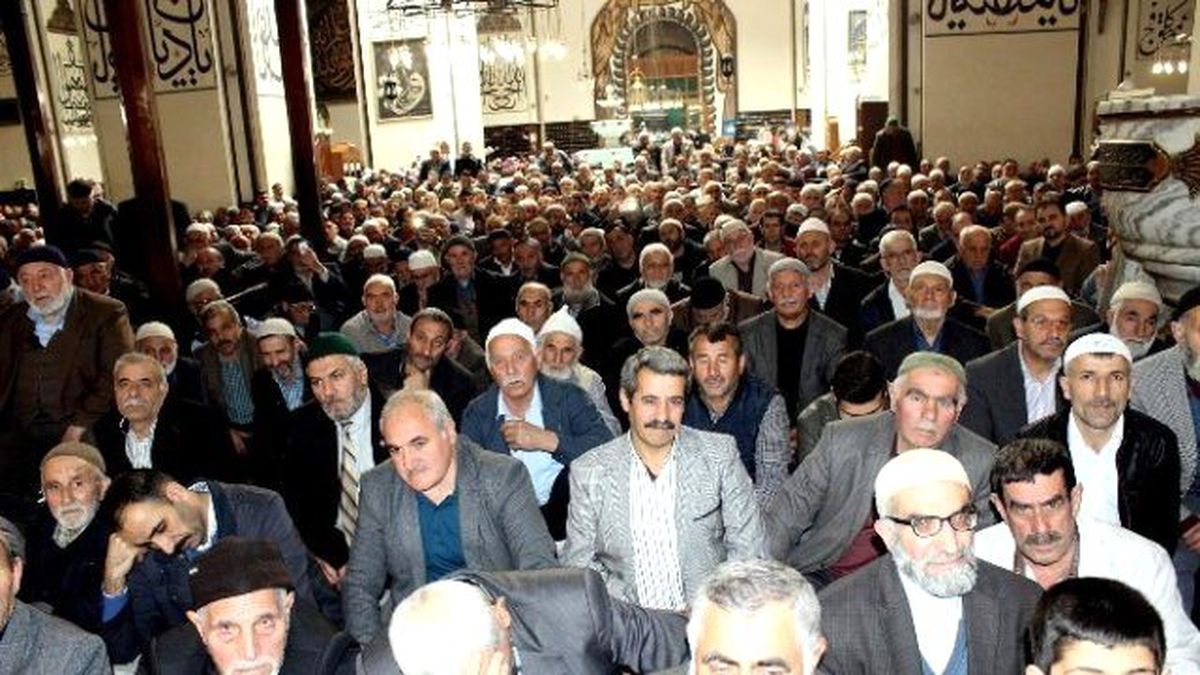 Bursa\'da Şehitler İçin 24 Bin Hatim Okundu