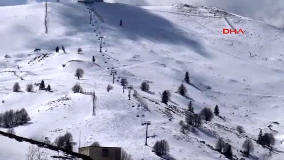 Bursa Uludağ\'da Sezon Sonu Kayağı