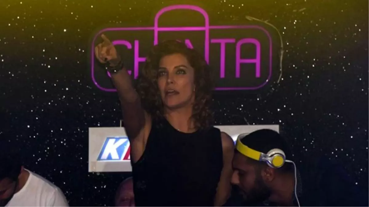 Deniz Akkaya DJ Kabininde Fena Dağıttı