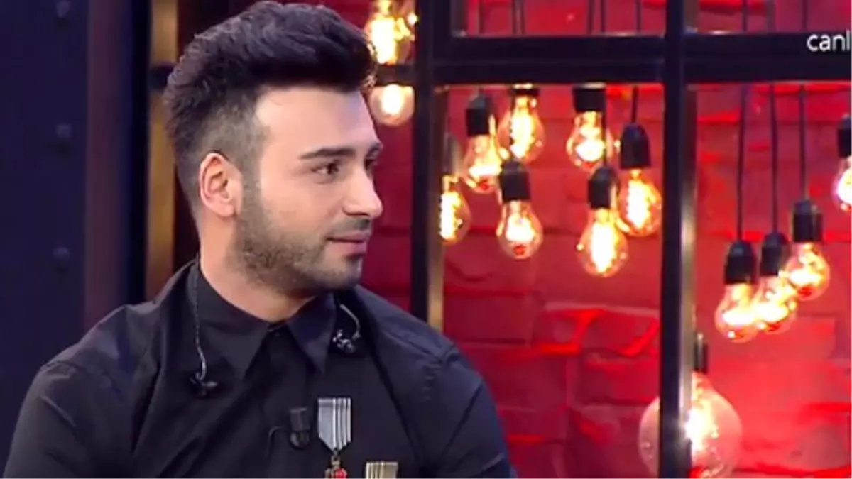 Emre Kaya, Şarkılarını İlk Kime Dinletiyor? Duyunca Çok Şaşıracaksınız...