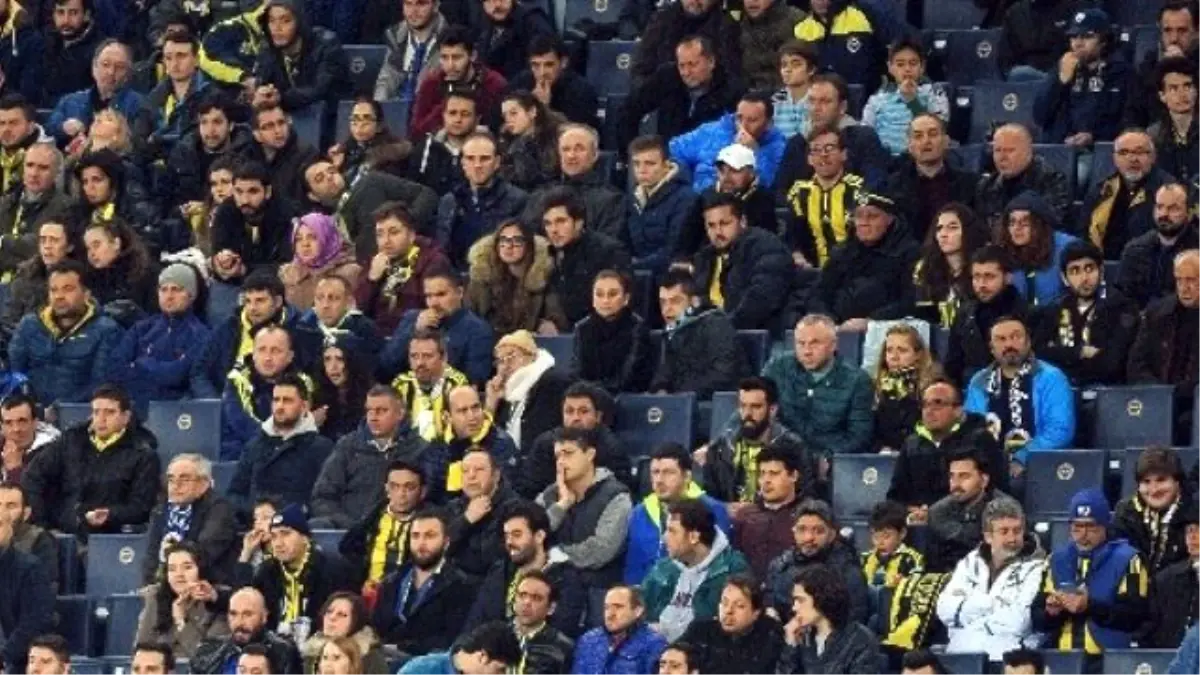 Fenerbahçe Maçında Taraftarlar Teröre Tepki Gösterdi