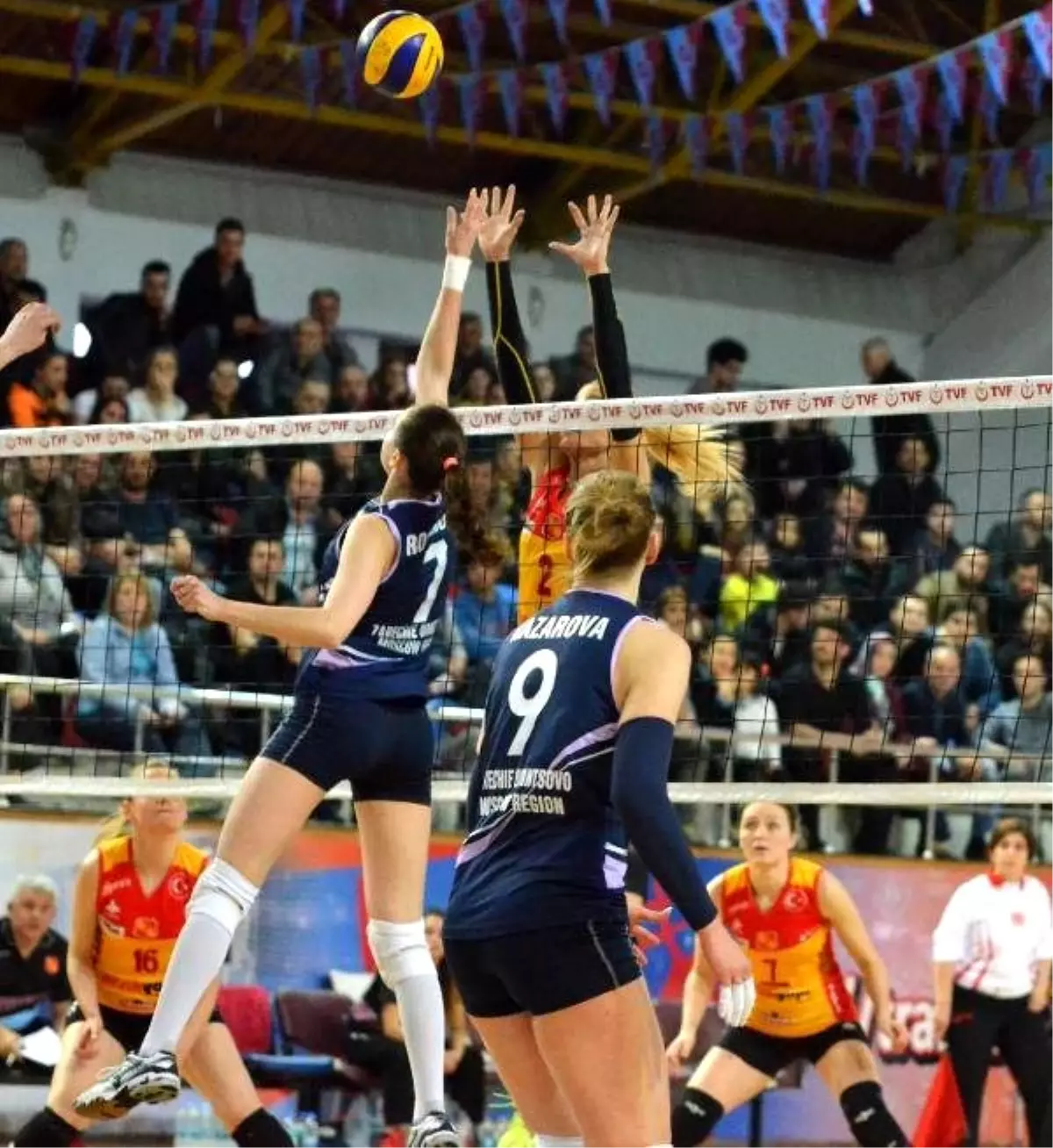 İmperial Hastanesi İdmanocağı-Zarechie: 3-0 (Cev Kupası\'nda Final Oynayacak)