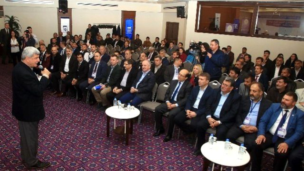 Kocaeli\'de "Roman Çalıştayı" Düzenlendi