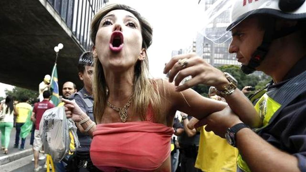 Brezilya'da 3 Milyon Kişi Sokaklara Döküldü