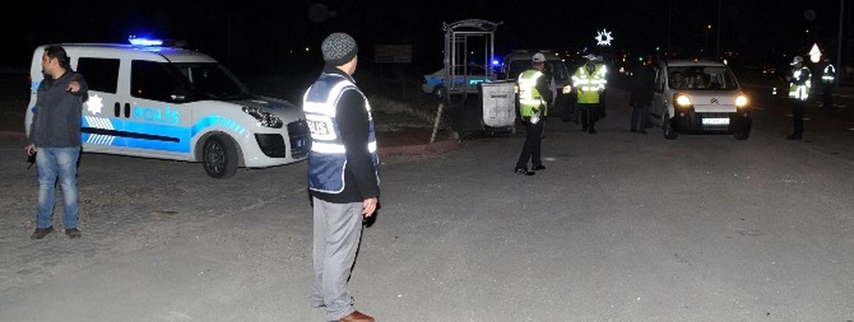 Aksaray\'da Polis Karayollarını Ablukaya Aldı