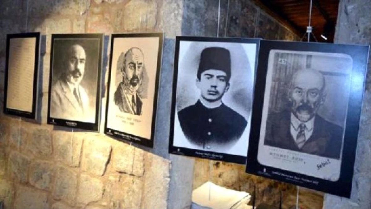 Atatürk Evi\'nde, Mehmet Akif Ersoy Sergisi Açıldı